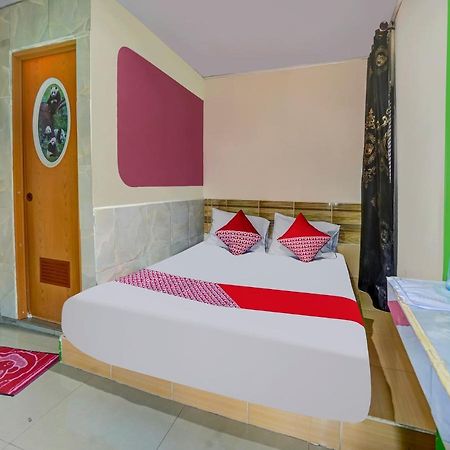 Oyo 90161 Hotel Lendosis Pipa Reja Angkatan 66 Palembang Exteriér fotografie
