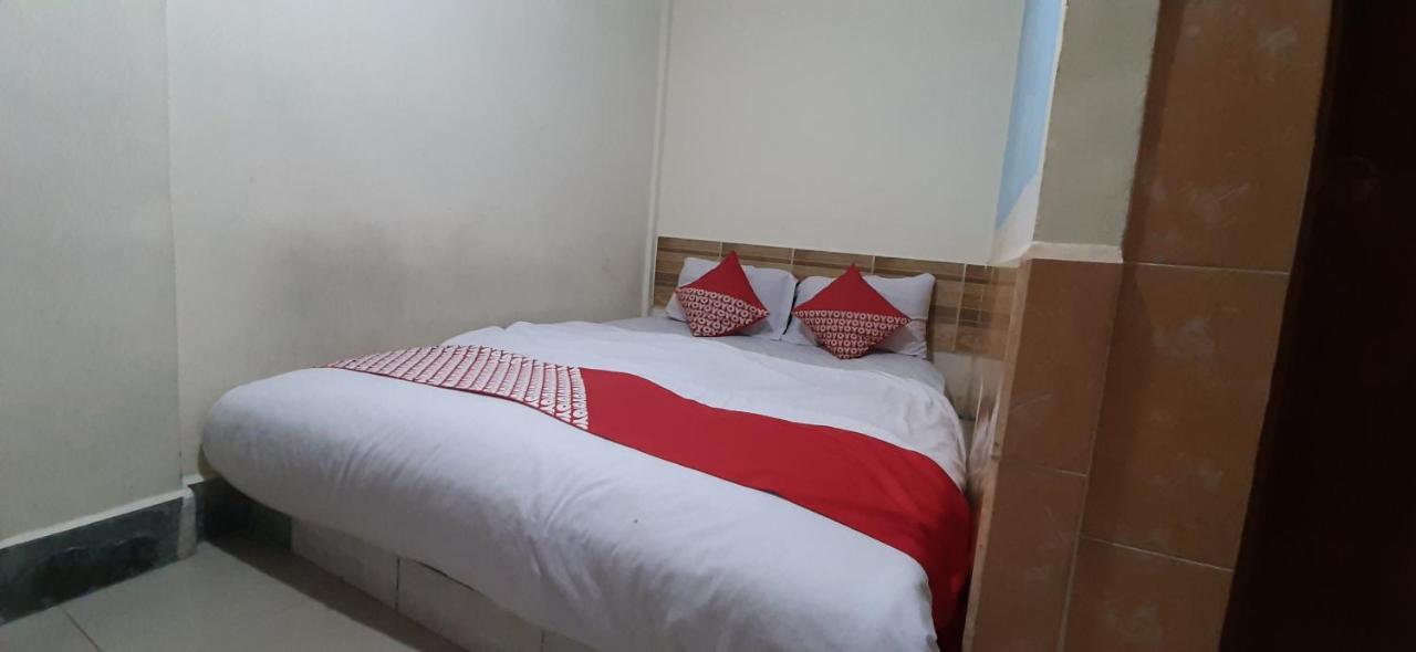 Oyo 90161 Hotel Lendosis Pipa Reja Angkatan 66 Palembang Exteriér fotografie